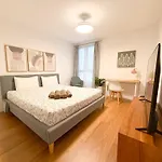 Acogedora Vivienda Con Parking En La Playa De Canteras