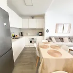 Acogedora Vivienda Con Parking En La Playa De Canteras Tatil Evi *