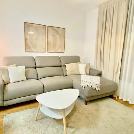 Acogedora Vivienda Con Parking En La Playa De Canteras Holiday home
