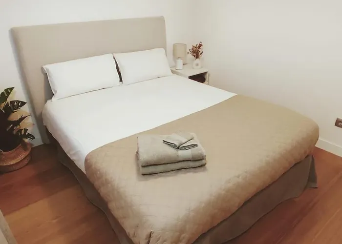 Acogedora Vivienda Con Parking En La Playa De Canteras